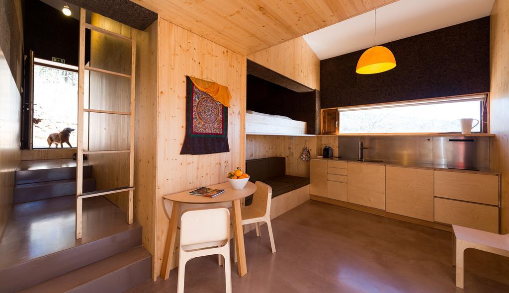 Vale Do Ninho Nature Houses Ferraria de Sao Joao Phòng bức ảnh